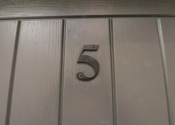 Apt 5 Hunter\'S Quay